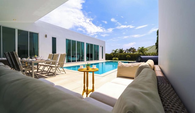 Modern 4 Bedroom Pool Villa PMK-A6