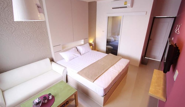 Bearing 26 Hotel
