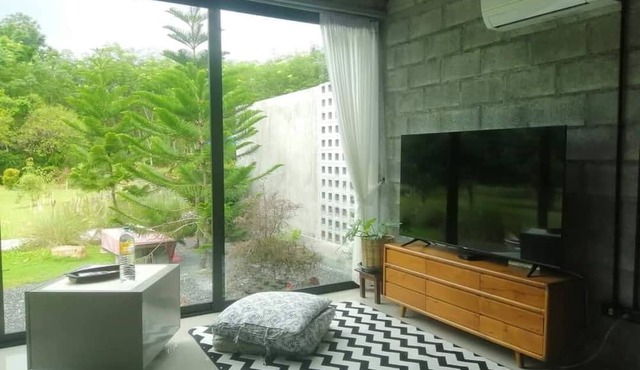 The Box Promkiri - Hostel in Phrom Khiri