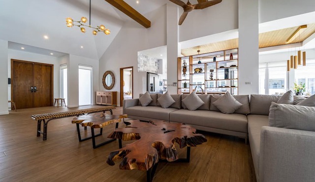 Luxury 7 Bedroom Pool Villa - WL67
