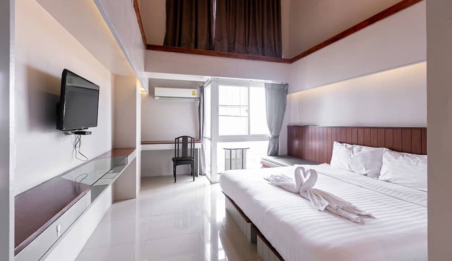 A Room Bangkok Sathorn