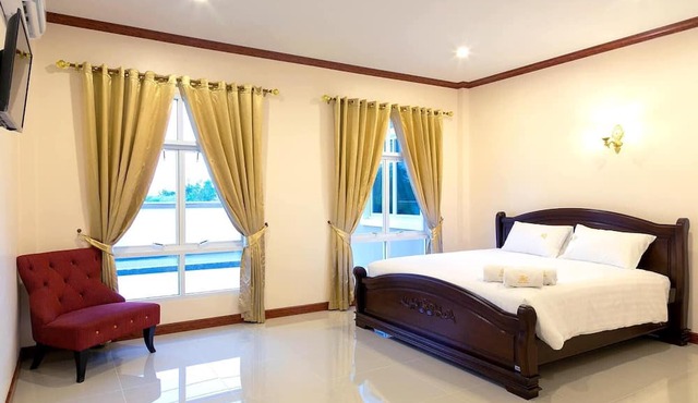 Royal Graces Luxury in Cha-am