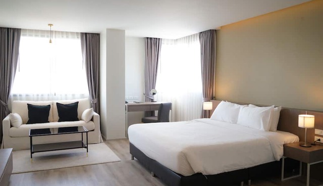 The Rise Suites Hotel Chiang Mai in Chiang Mai