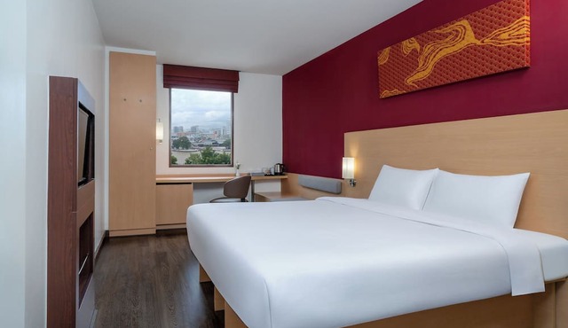 ibis Bangkok Riverside in Bangkok