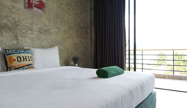 Laemsai Resort in Thep Krasattri