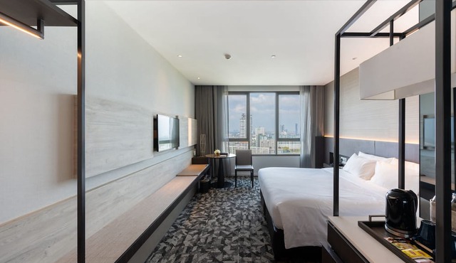 Grand Richmond Stylish Convention Hotel