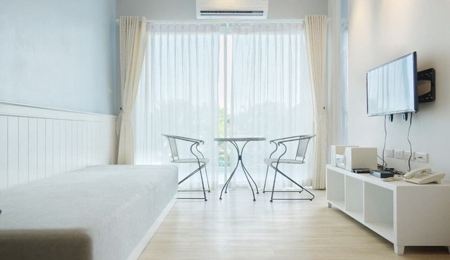 The Sea Condominium A22