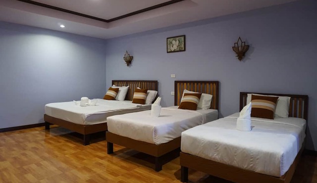 Lampang Bouteak Resort in Lampang