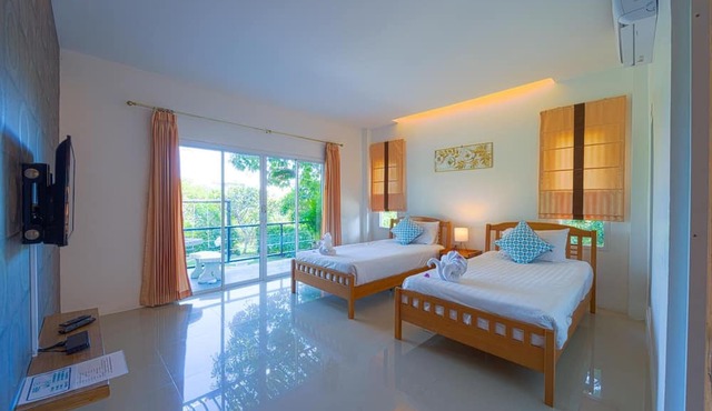 Fantastic 7 Bungalow Private Resort BR7 in Cha-am
