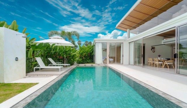 Asherah New 3BR Pool Villa + Free Airport Transfer in Thep Krasattri