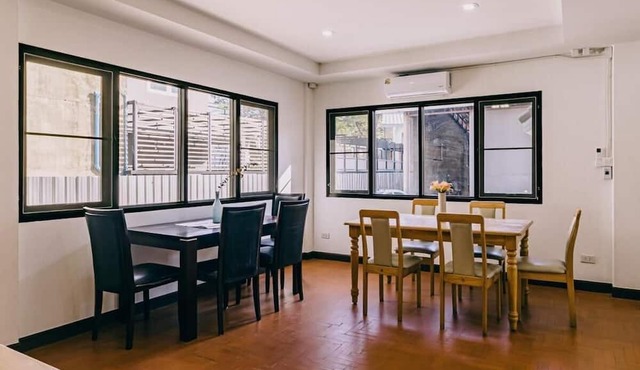 Modern Family House - 4 Bedrooms 5 Mins From Old Town With Gallery - Deja Home