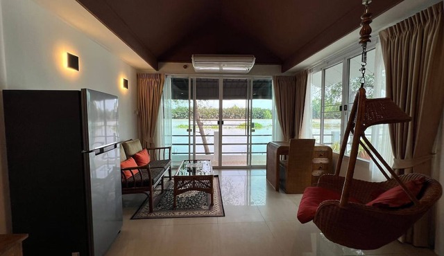 Room-rainbow Arokaya Holistic Longevity in Hua Sai