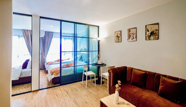 Metro Hotel Phahonyothin 35