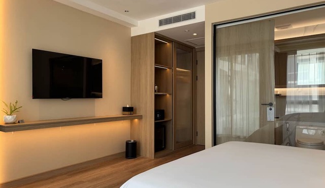 Laya Suites & Residences