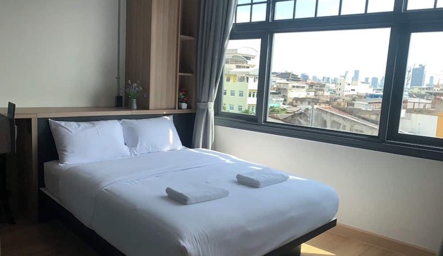 N5 Ratchawong Hostel