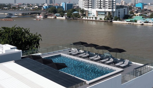 The StandardX Bangkok Phra Arthit