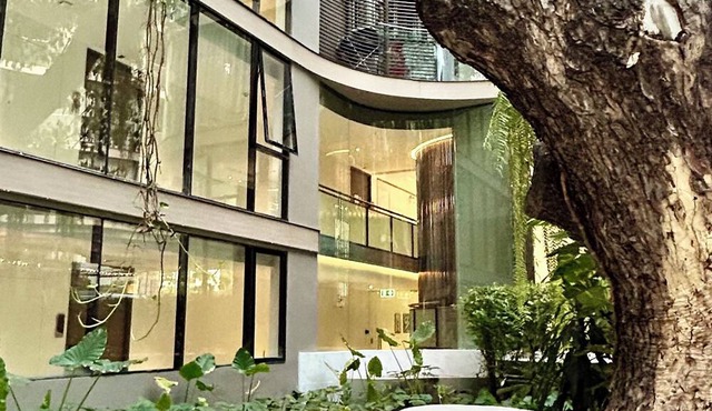 Premium 2 bedroom apartment with private garden in the heart of Bangkok, Asoke in Krung Thep Maha Nakhon