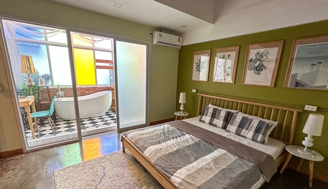 T-House Bkk 6BR Max15ppl w Swimming pool in Bangkok