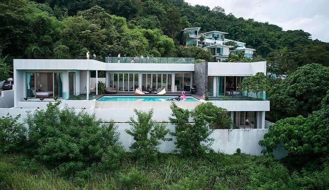 Luxury Seaview Villa in Phuket - 4 Bedrooms, Pet friendly