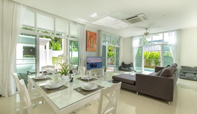 Private Pool Villa Oxygen Bangtao 3BR in Tambon Choeng Thale