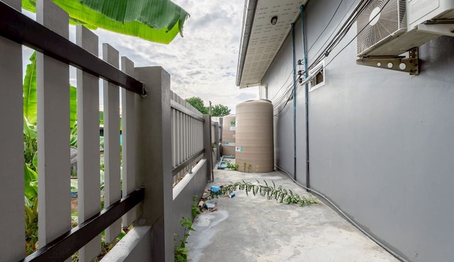 12 BR Blue Lake Residences Pattaya - Mabprachan Lake in Bang Lamung