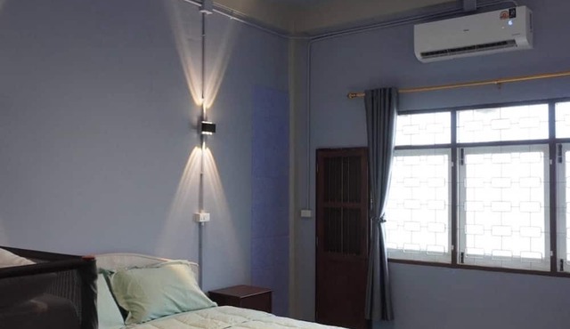 Family Room Near Chinatown