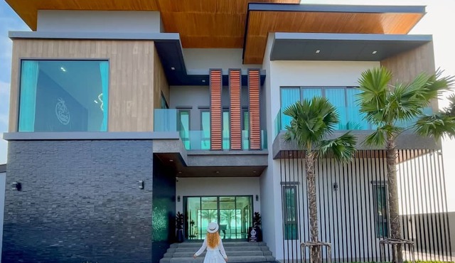 Sky Beach Pool Villa Chanthaburi 2