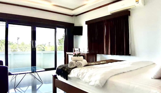 EZ House & Cafe in Sukhothai