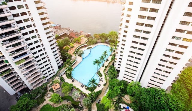 Riverine Place Hotel and Residence