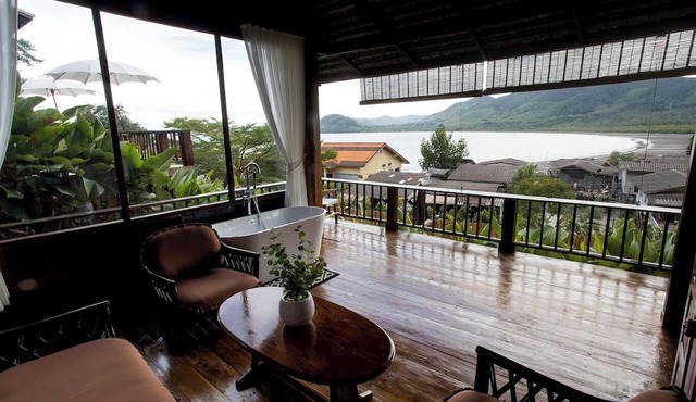 Baan Lhong View Lay in Sawi
