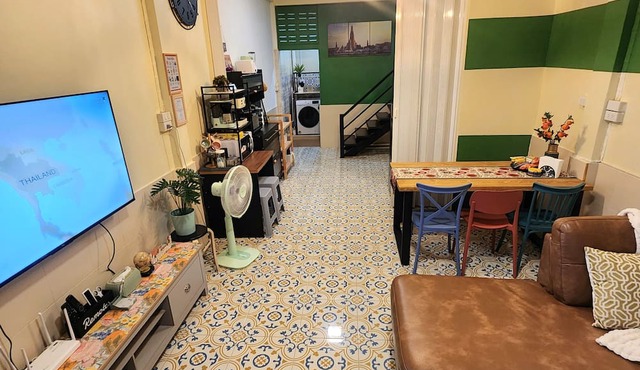 3BR Local Bangkok Stay [10 Min Walk to BTS & Sathorn Pier ] Easy City Access in Sathon