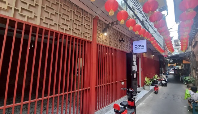 H room Yaowarat in Sampunthawong