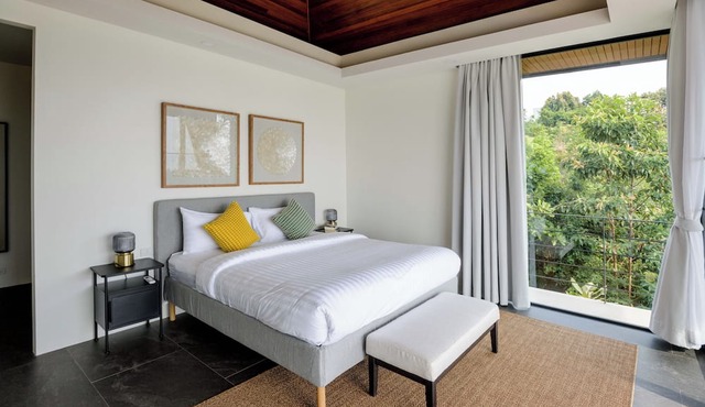 VILLA AZURE - 4BR LUXURY VILLA in ตำบลเกาะพะงัน