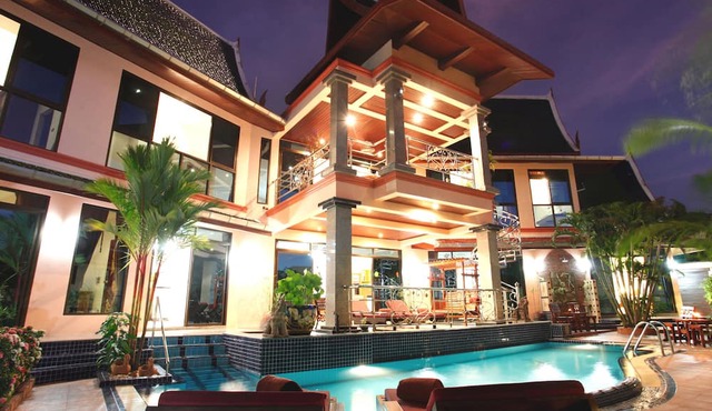 Kata Sea View Villas in Karon