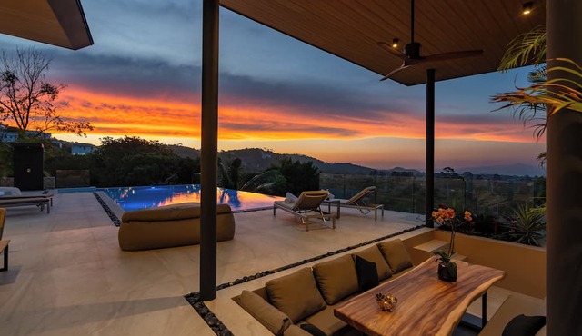 Luxury 4 bedroom villa in Koh Samui with stunning sea views to Koh Phangan in Koh Samui