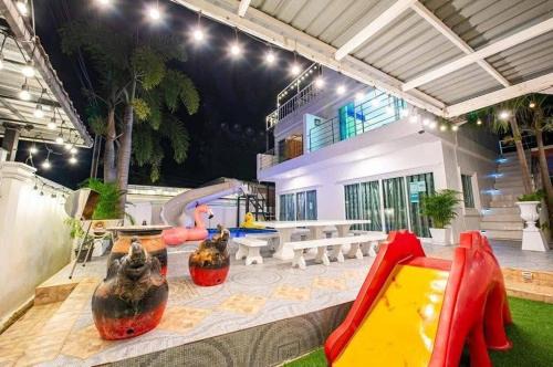 The S Pool Villa