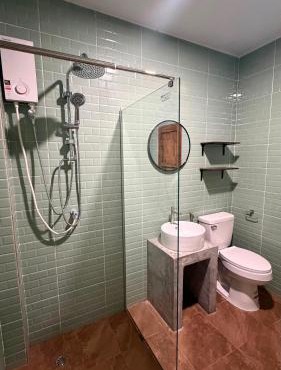 The 10 Club Hostel & Tiny Villas
