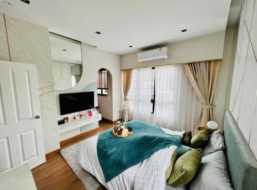 Happy house with free parking by Luna