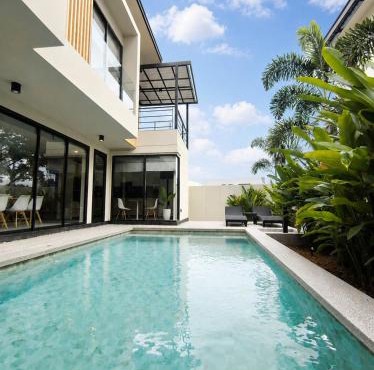 AURA STAY-Cozy Pool Villa Walk to Kad Farang