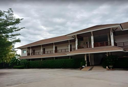 Chada View Resort in Ban Kut Lai