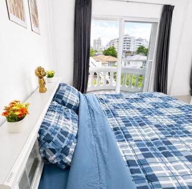 Jasmine Villa - Suite & Balcony- BTS Thonglor in Bangkok
