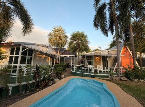 Cozy holiday candy villa in Rawai in Ban Saiyuan (1)