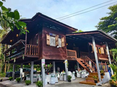 Thanomrak homestay in Ban Pha Saeng Lang