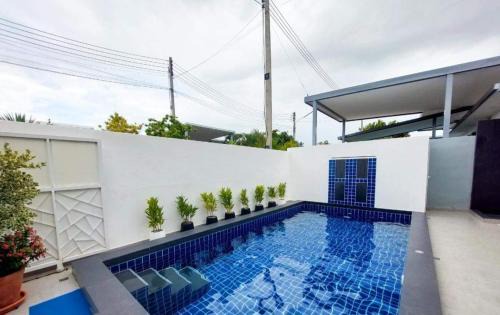 Mill pool villa in Pran Buri