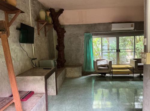 Tree and coffee resort V3 in Prakhon Chai