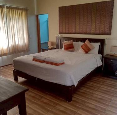 Taratai Villa Guest House in Nong Prue