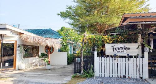 Forever Kohmook Bungalows in Ko Mook
