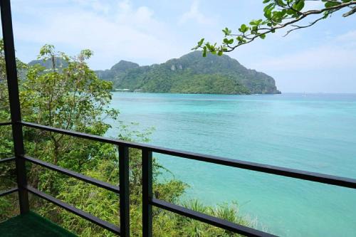 Phi Phi Oceanview Hill Bungalows in Phi Phi Islands