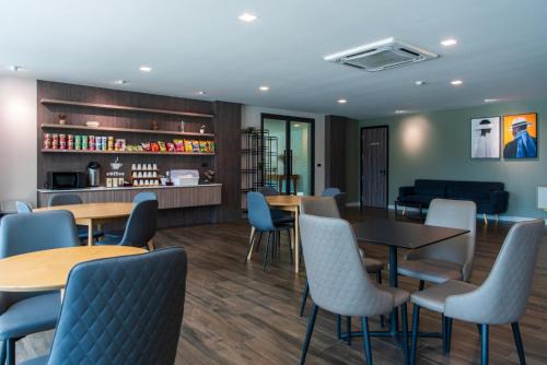 บีบี กลาสเฮ้าส์ ฉะเชิงเทรา2 BB Glass House Chachoengsao Hotel