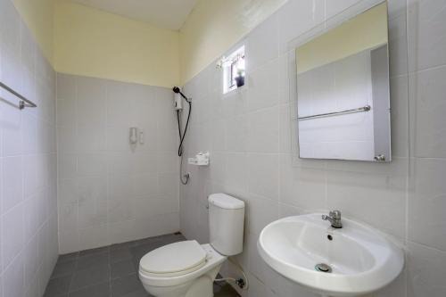 12 BR Blue Lake Residences Pattaya - Mabprachan Lake in Nong Prue